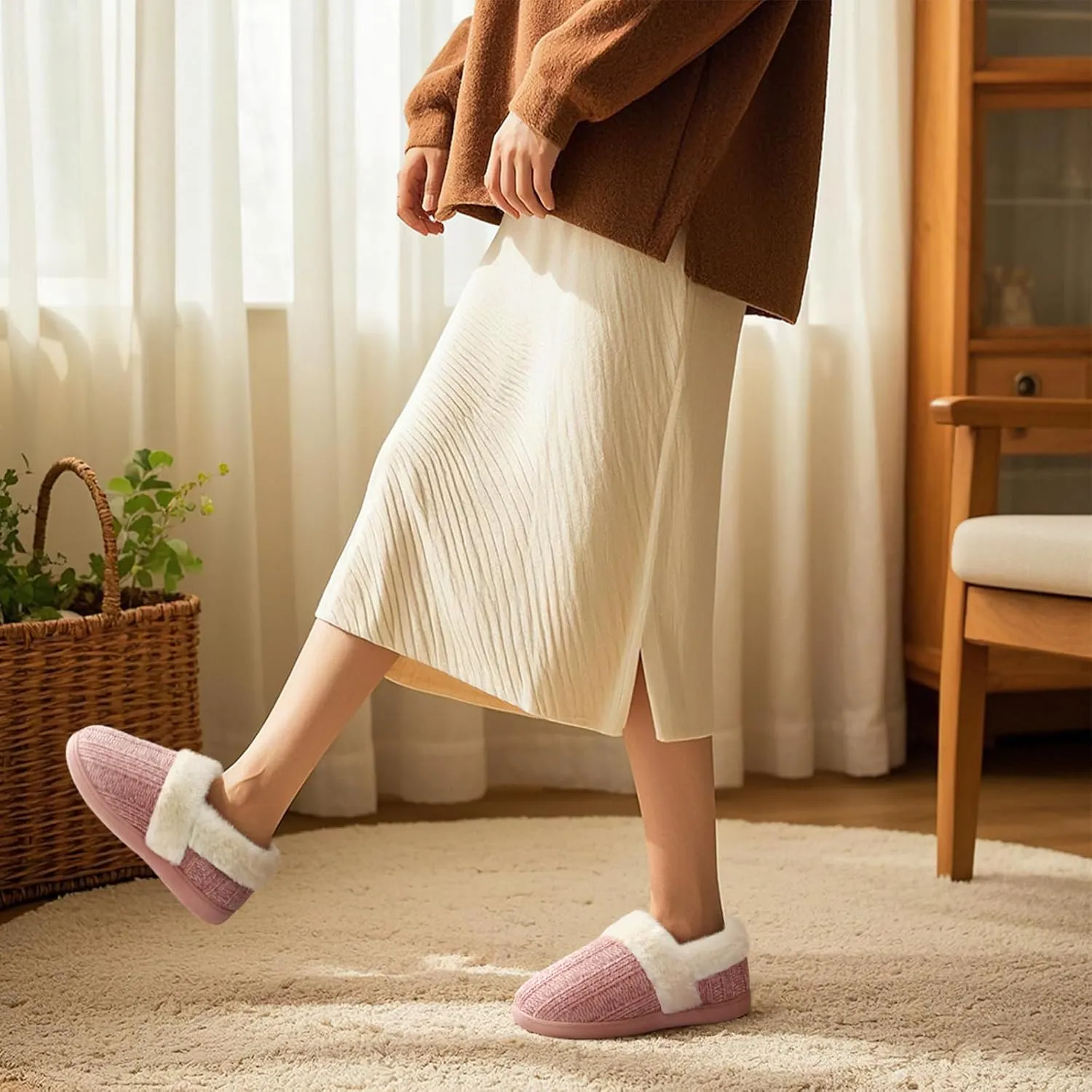 ATHMILE House Slippers for Women Memory Foam Closed Back House Shoes Outdoor Indoor Bedroom Fleece Fuzzy Slippers
