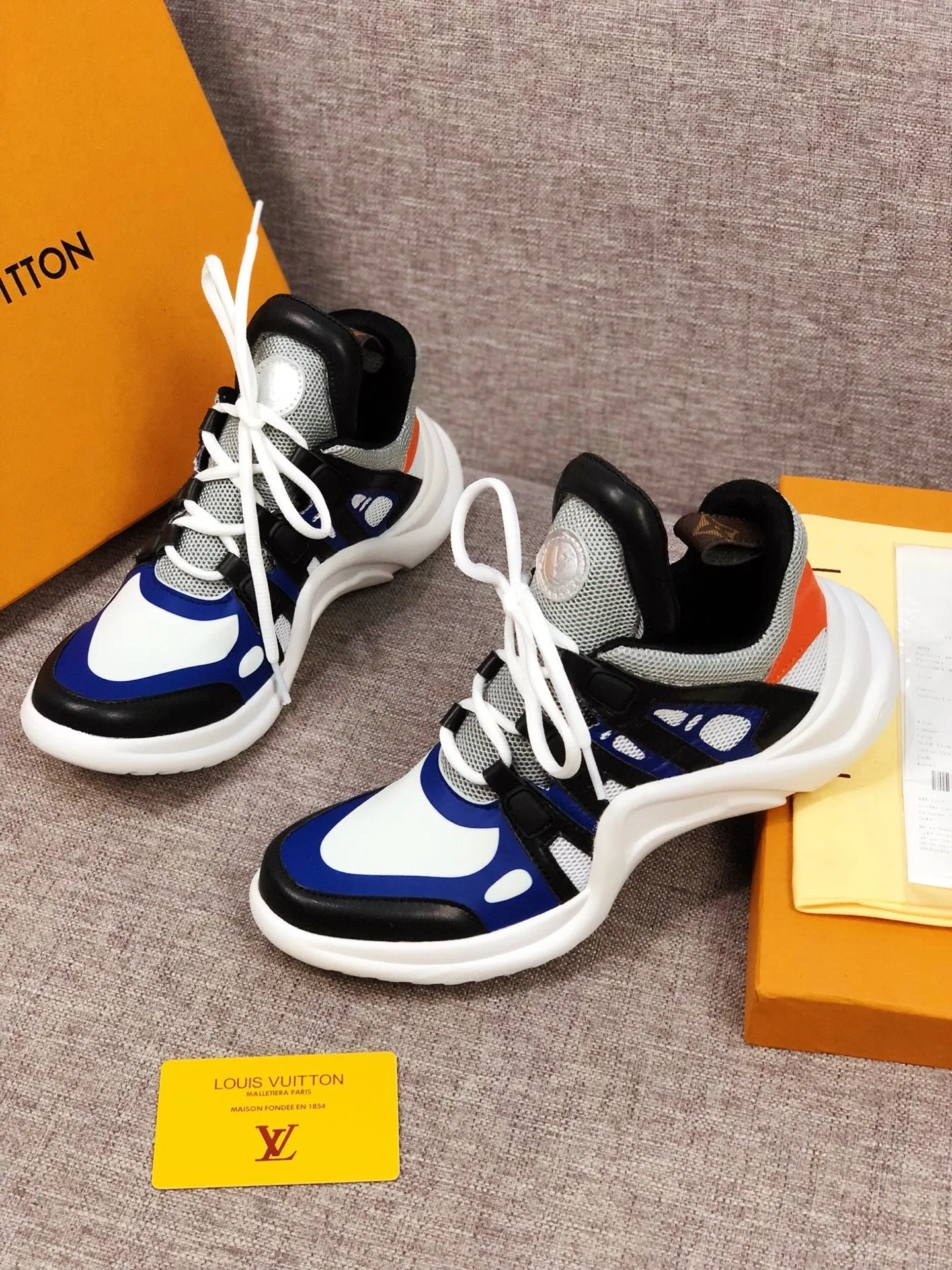 CE - LUV Archlight Blue White Black Sneaker