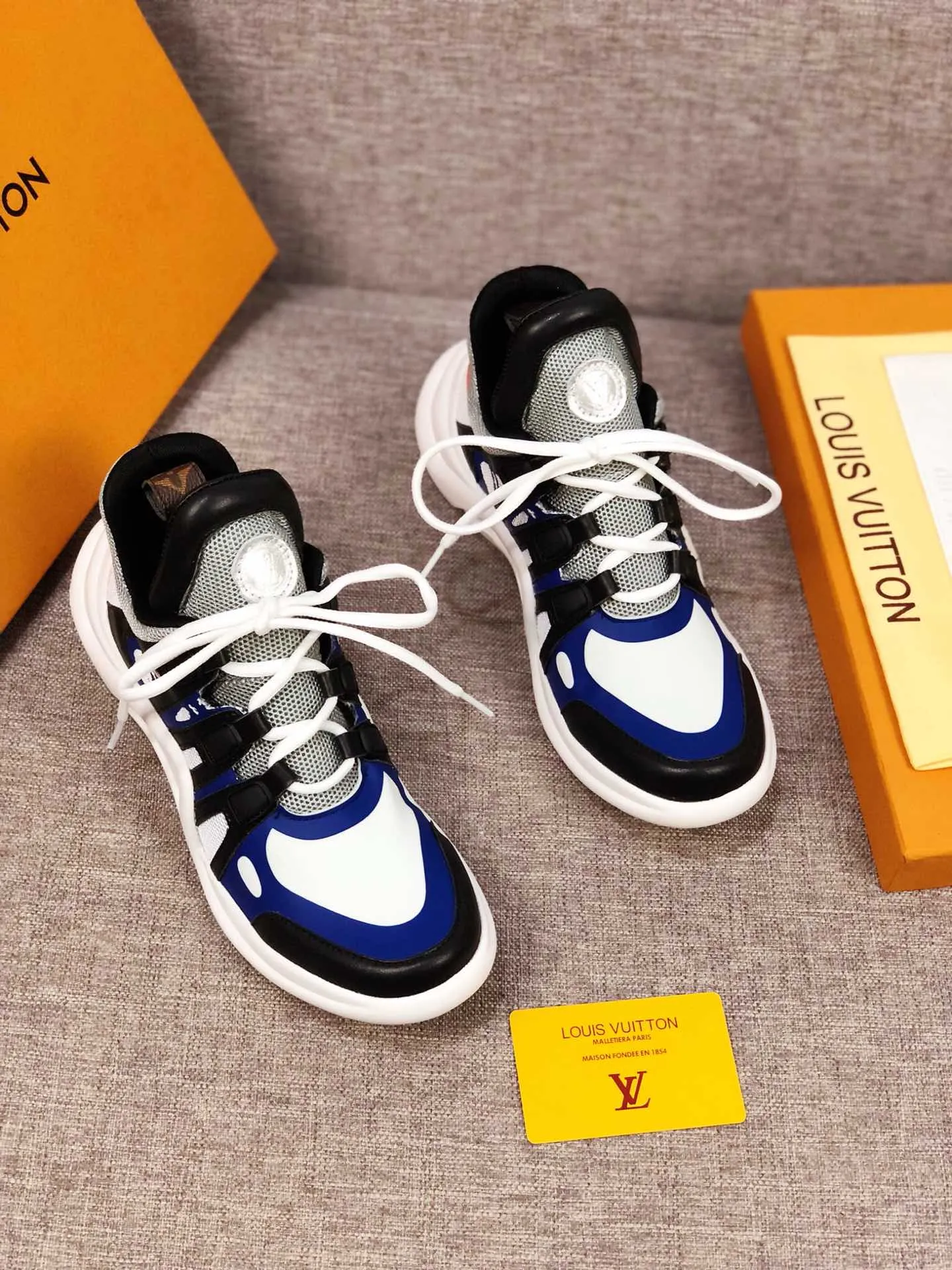 CE - LUV Archlight Blue White Black Sneaker