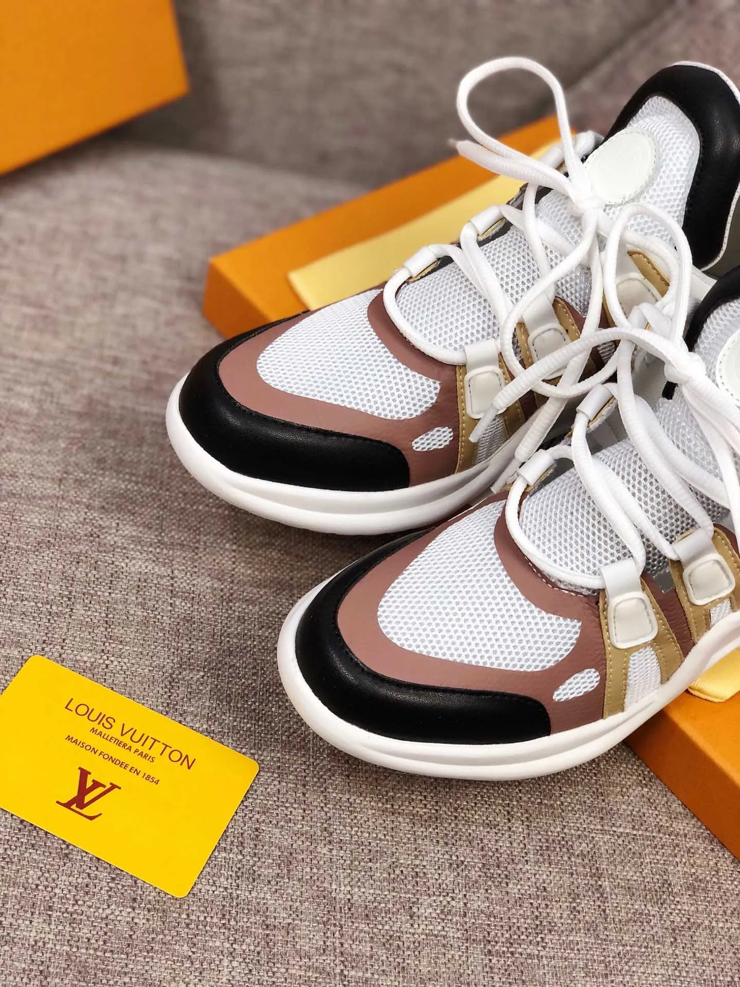 CE - LUV Archlight Brown Black Sneaker