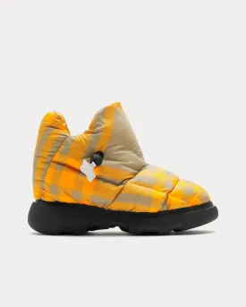 Check Pillow Hunter Boots