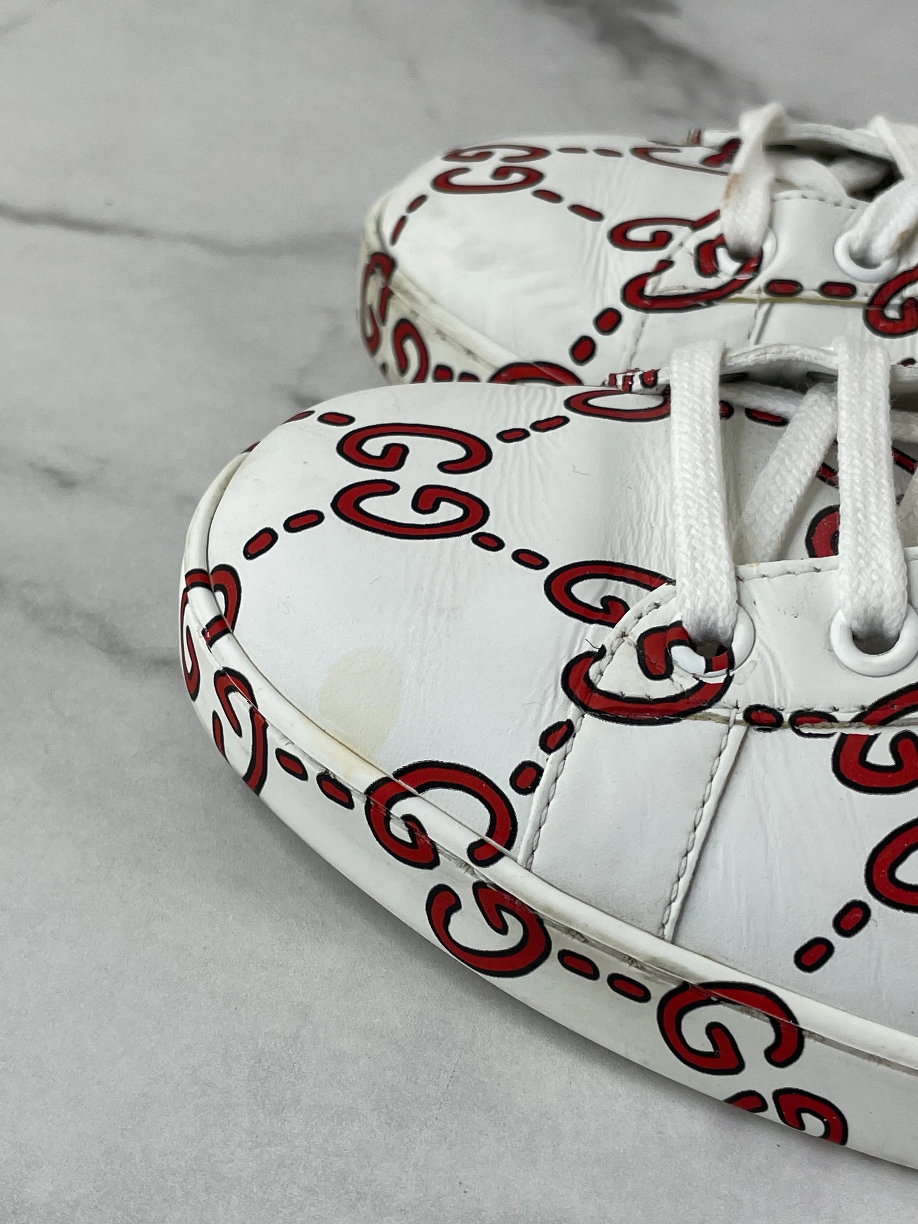 GUCCI Women’s White/Red Leather GG Ghost Ace Sneakers Size 40