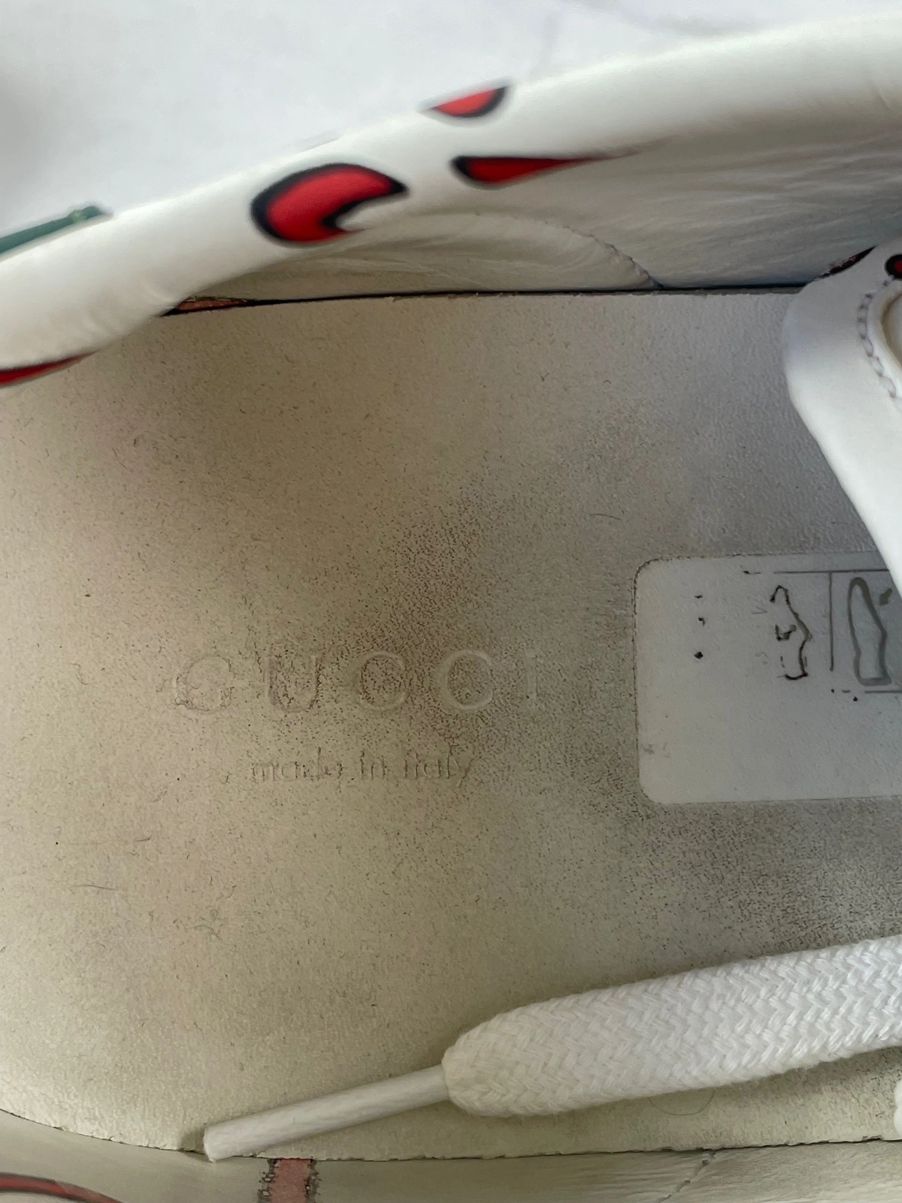 GUCCI Women’s White/Red Leather GG Ghost Ace Sneakers Size 40