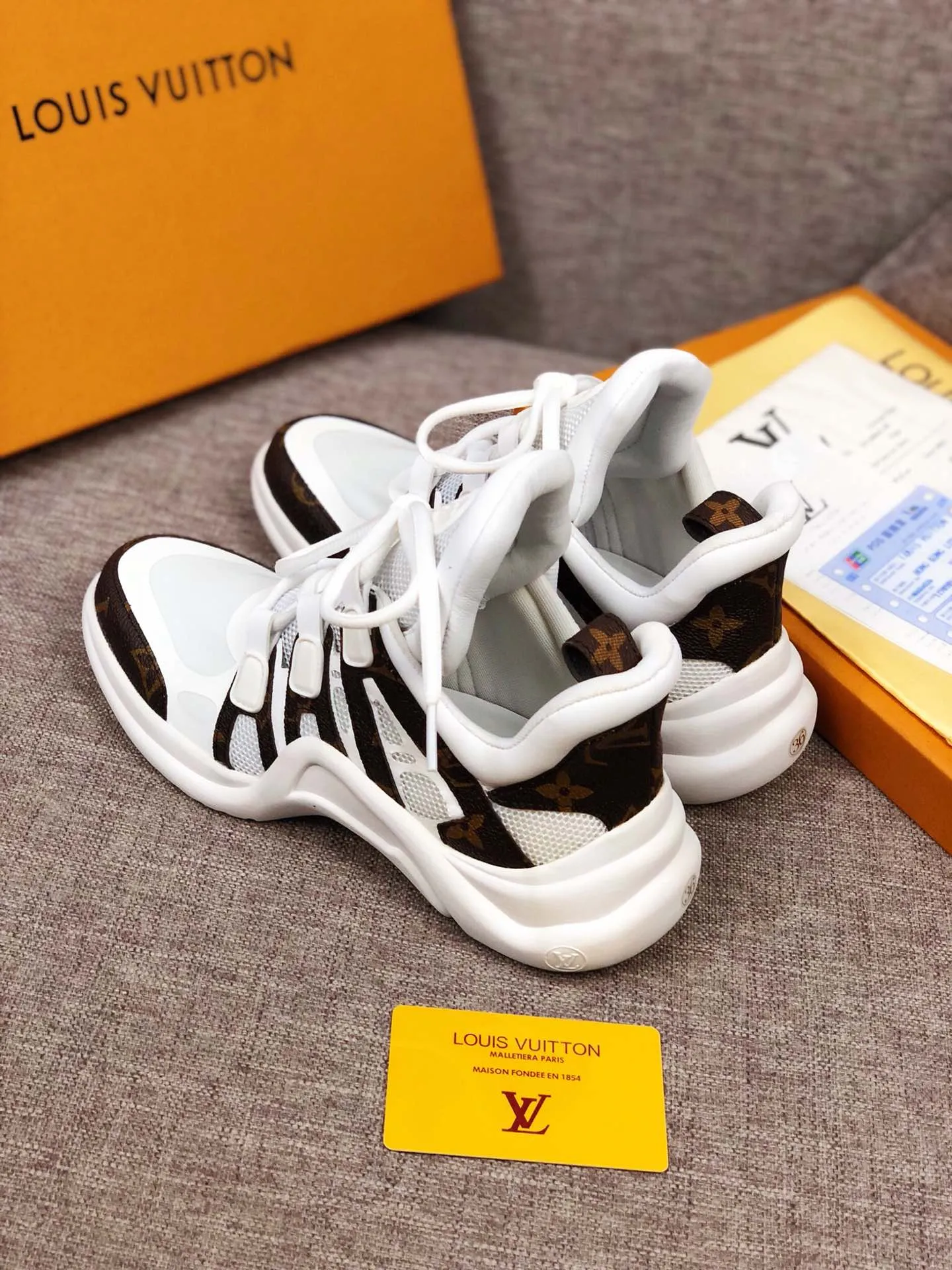PT - LUV Archlight White Brown Sneaker