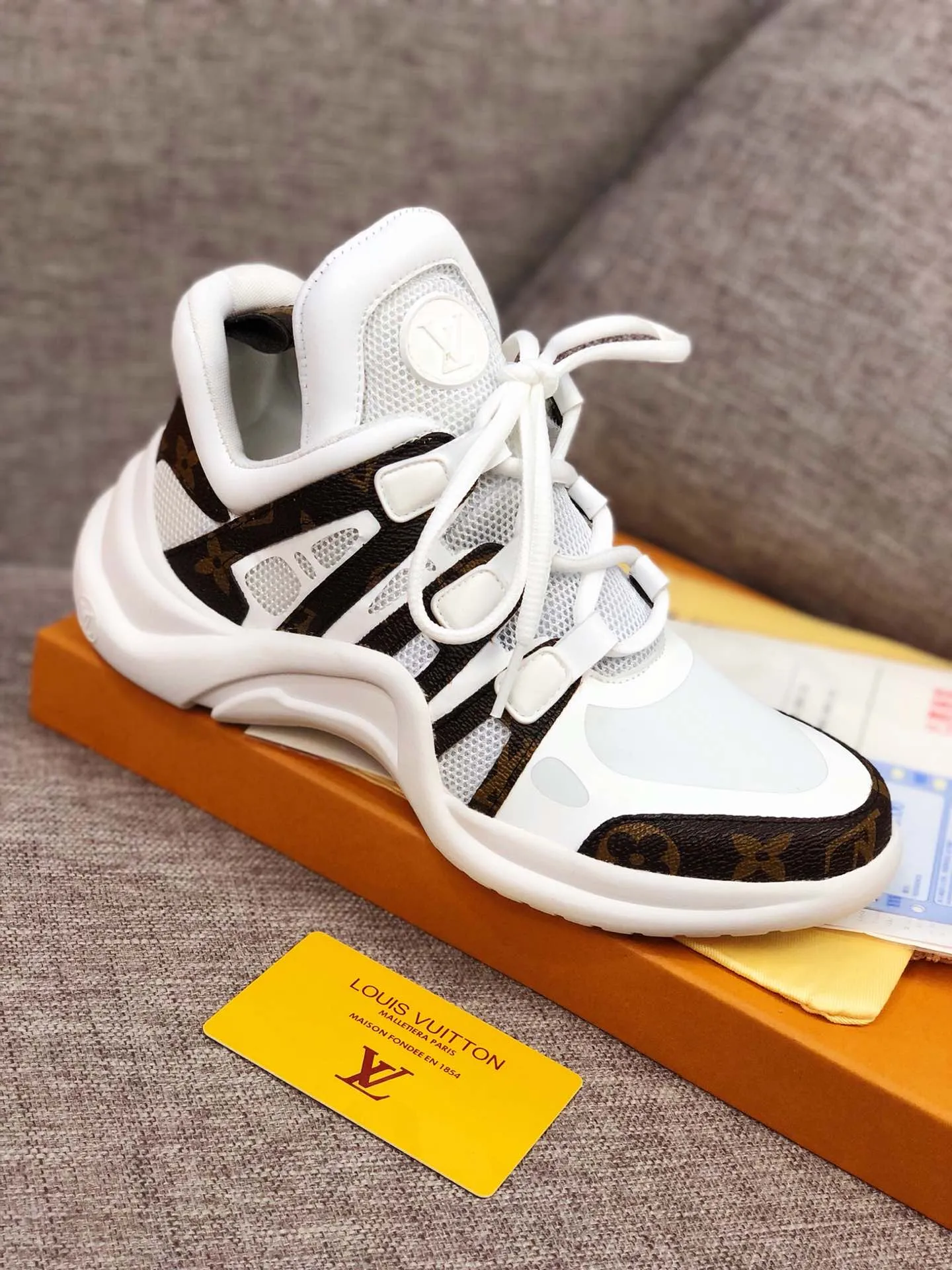 PT - LUV Archlight White Brown Sneaker